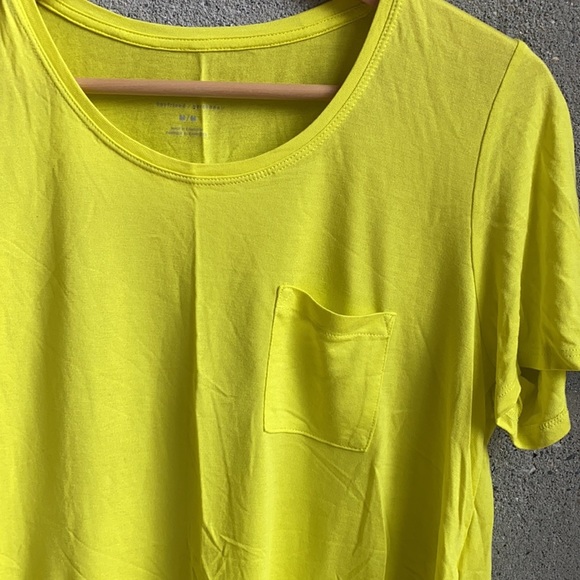 Boyfriend T by Joe Fresh in high Vis yellow - Picture 4 of 9